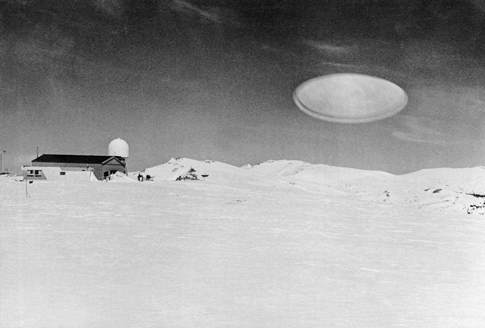 Chalk Mountain UFO Photo