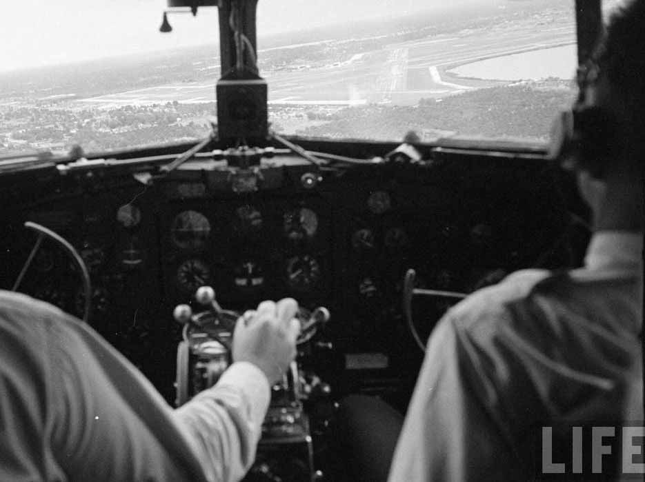 Douglas DC-3 Cockpit