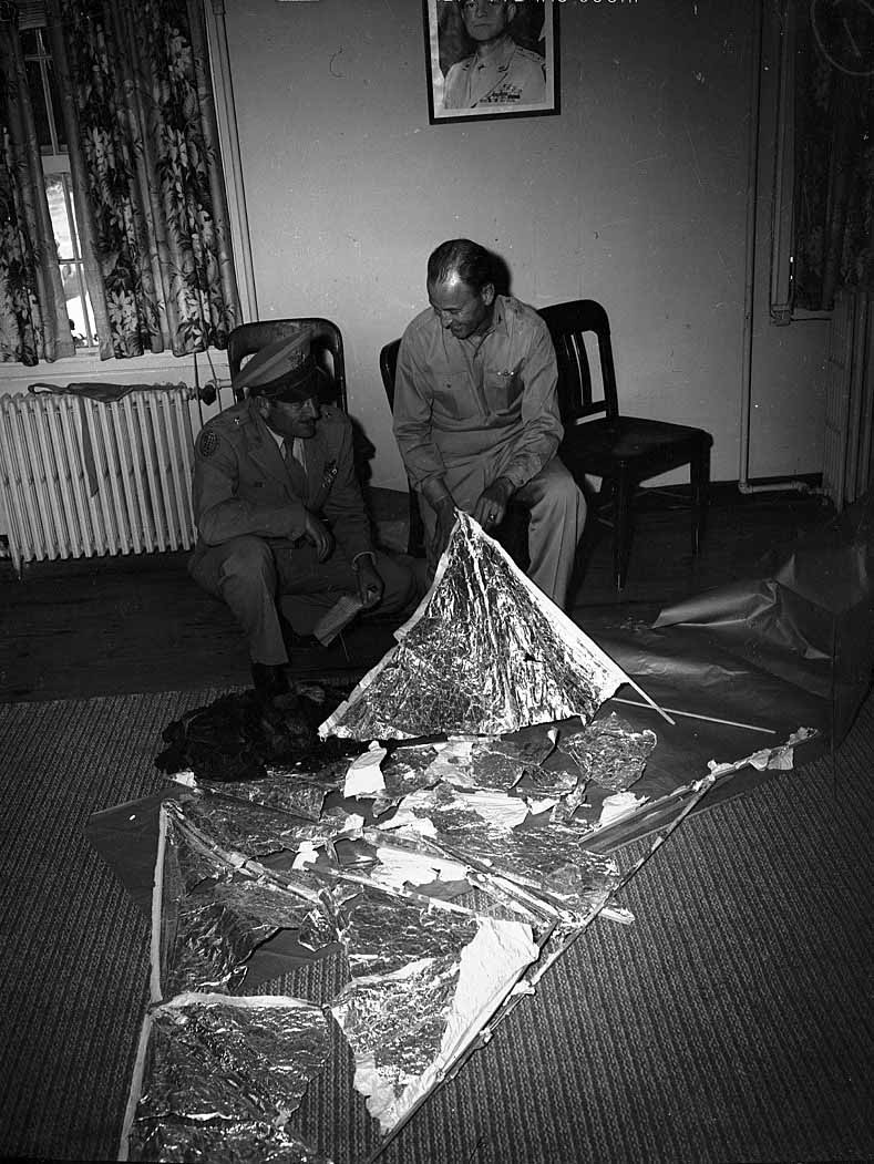 Brig. Gen. Ramey and Col. DuBose with Roswell debris
