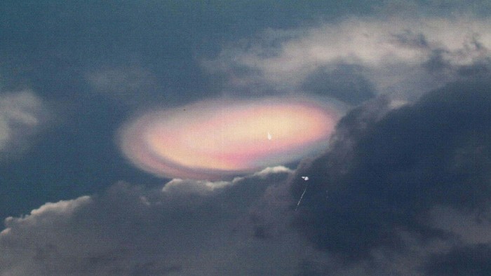 Photo of UFO Near Sri Lanka, 2004