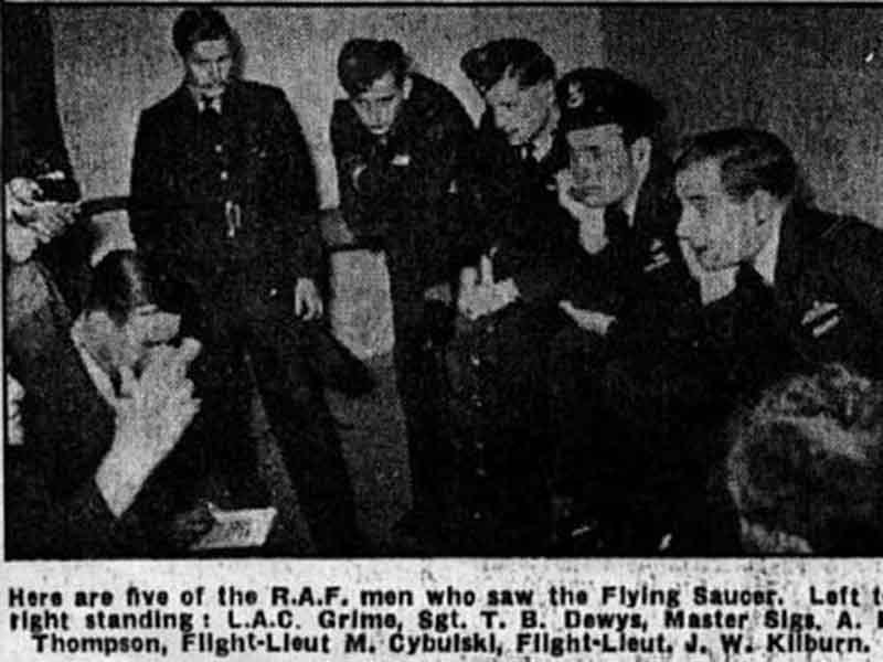 5 Royal Air Force Officers Claimed to see Flying Saucer