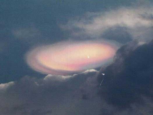 Photo of UFO Near Sri Lanka, 2004