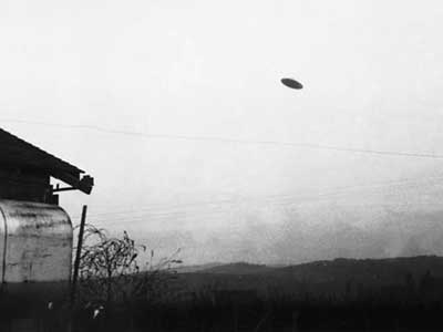 McMinnville UFO Photographs
