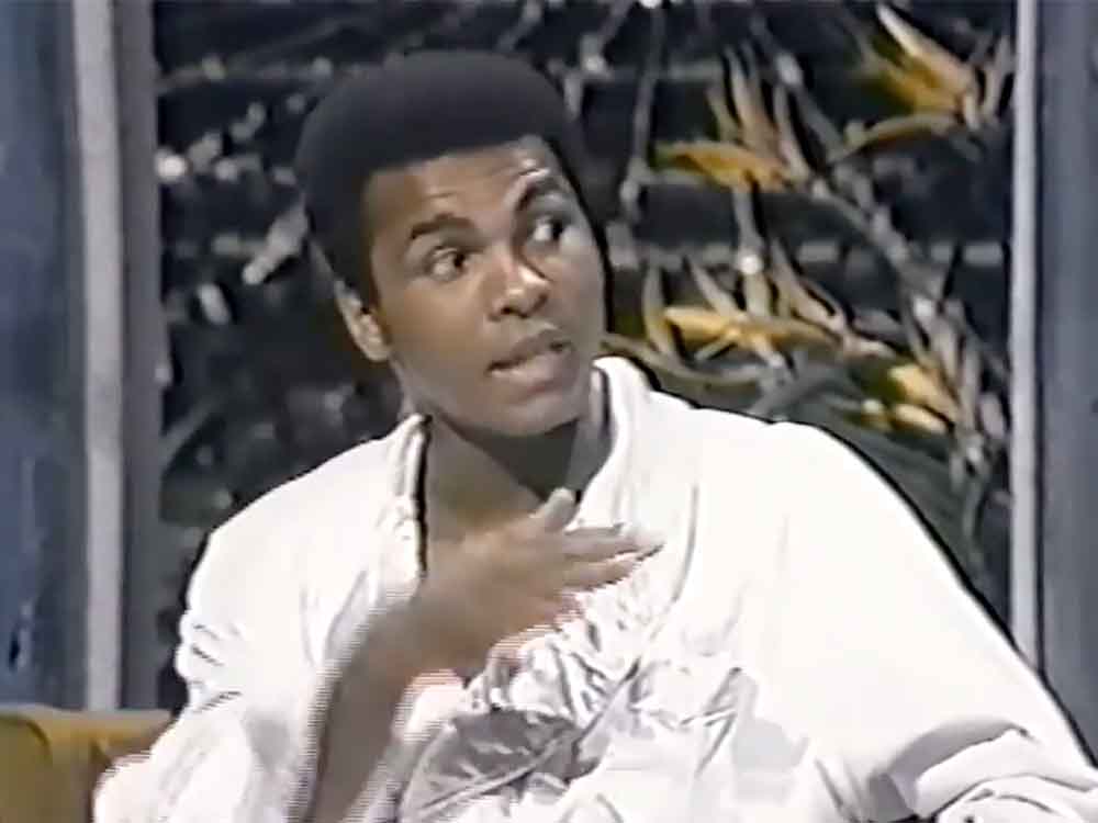 The Tonight Show: Muhammed Ali UFO Story