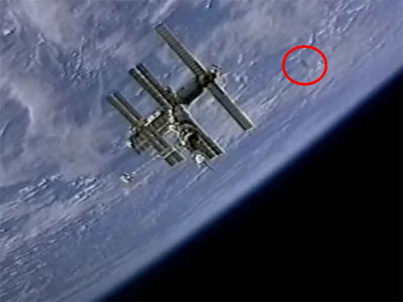 UFO Flies Over Shuttle As Imax Rolls